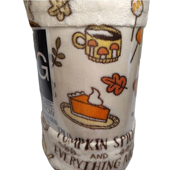 The Big One Pumpkin Spice Oversized Supersoft Plush Throw Blanket - Picture 4 of 6